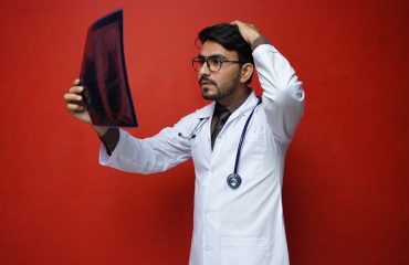 unsplash-kurumsal-isbirlikleri-doktorlar-isbirligi
